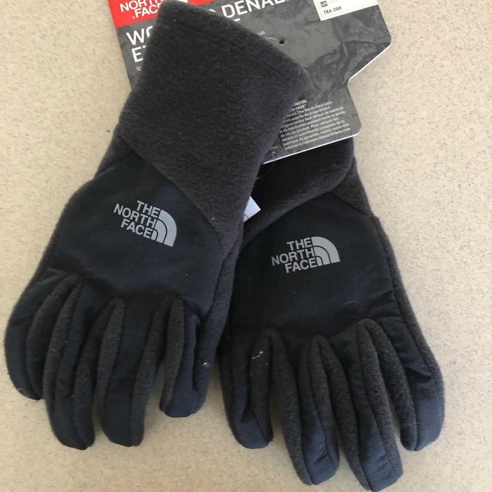 Black Women’s North Face Denali ETip Gloves, Sz M.